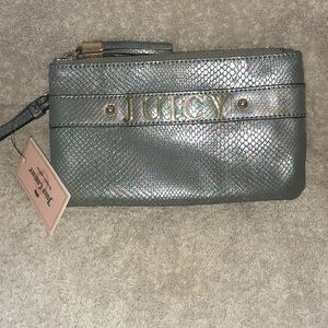 Juicy wristlet